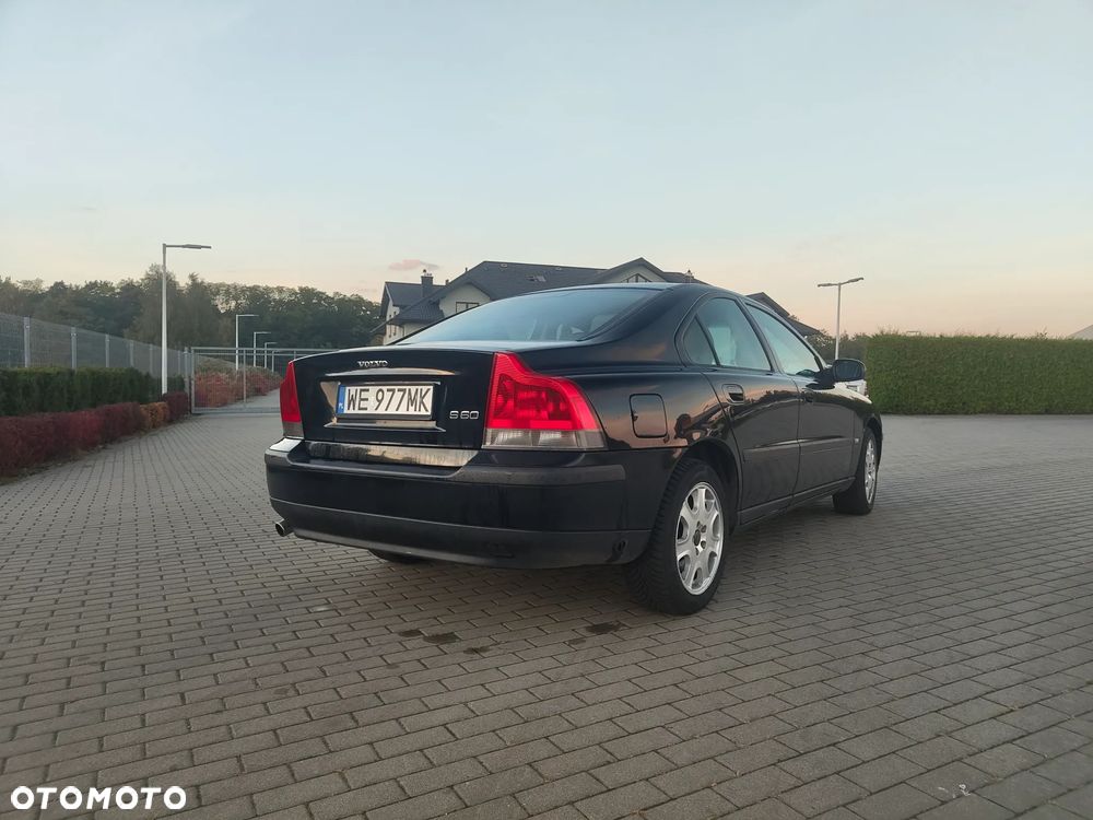 Volvo S60 2.4 T - 5
