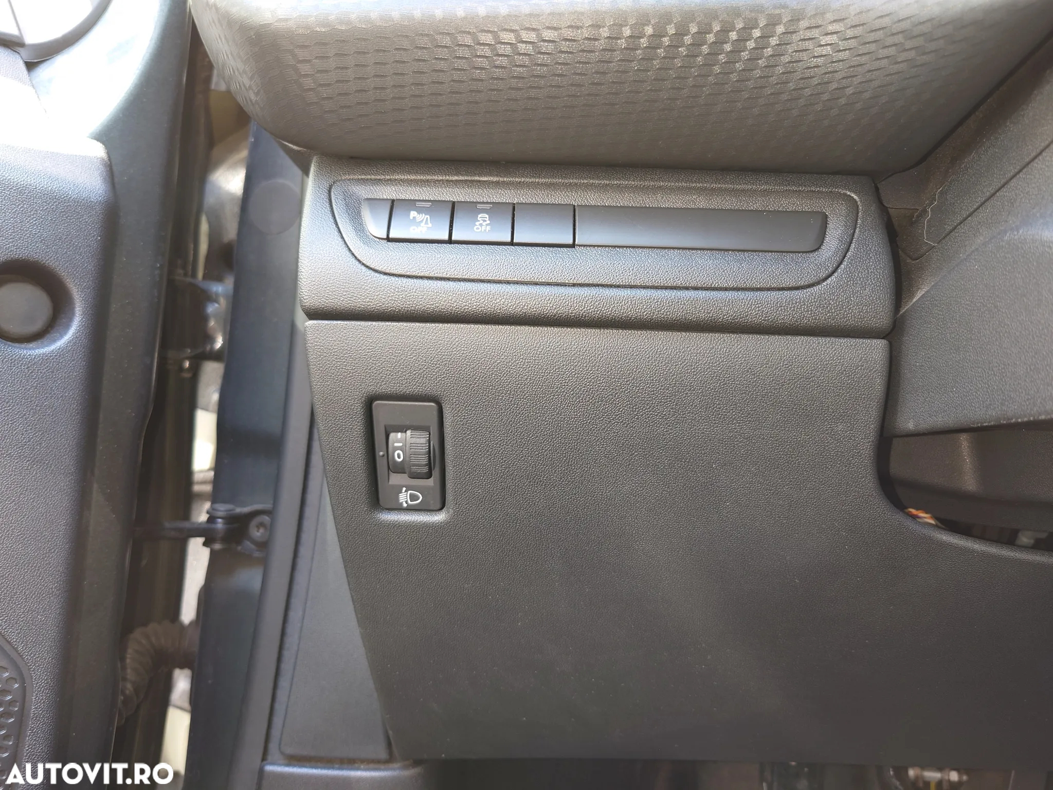 Peugeot 208 1.2 L PureTech Allure - 17