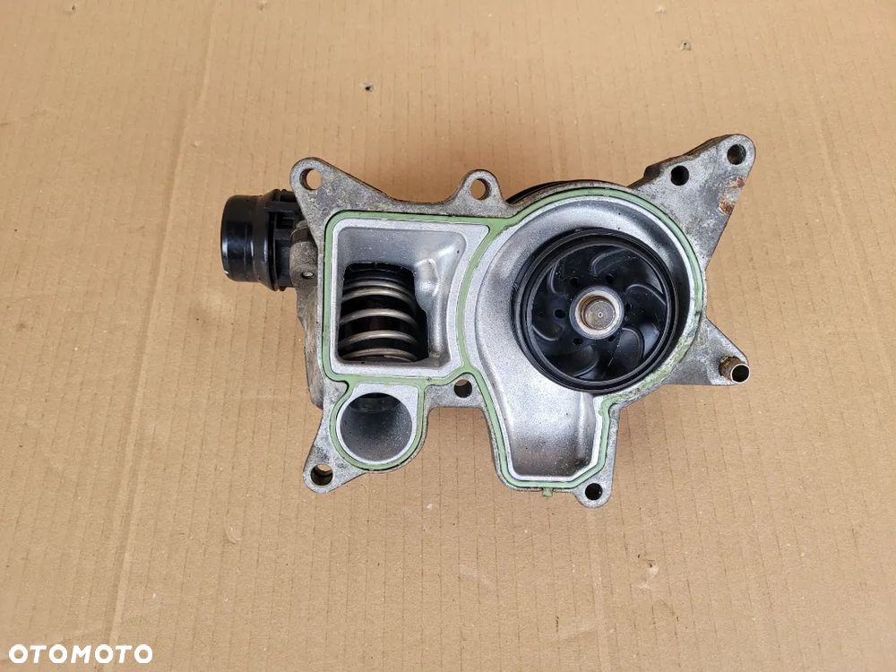 POMPA WODY TERMOSTAT BMW F10 F11 F07 F01 N57 3.0D 780002904 - 2