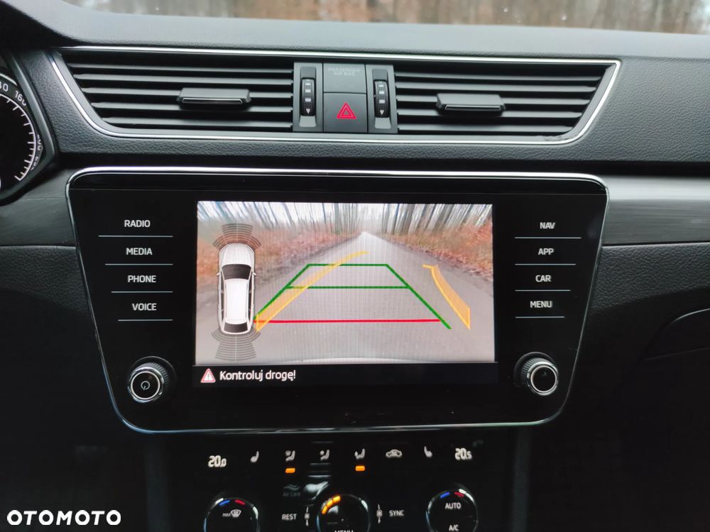 Skoda Superb 2.0 TDI SCR Style DSG - 18