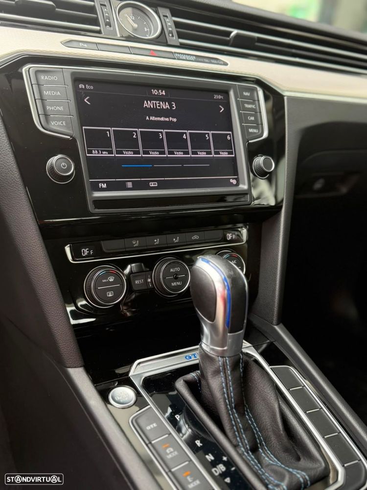 VW Passat - 33