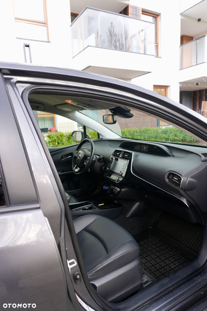 Toyota Prius 1.8 Hybrid Premium - 17