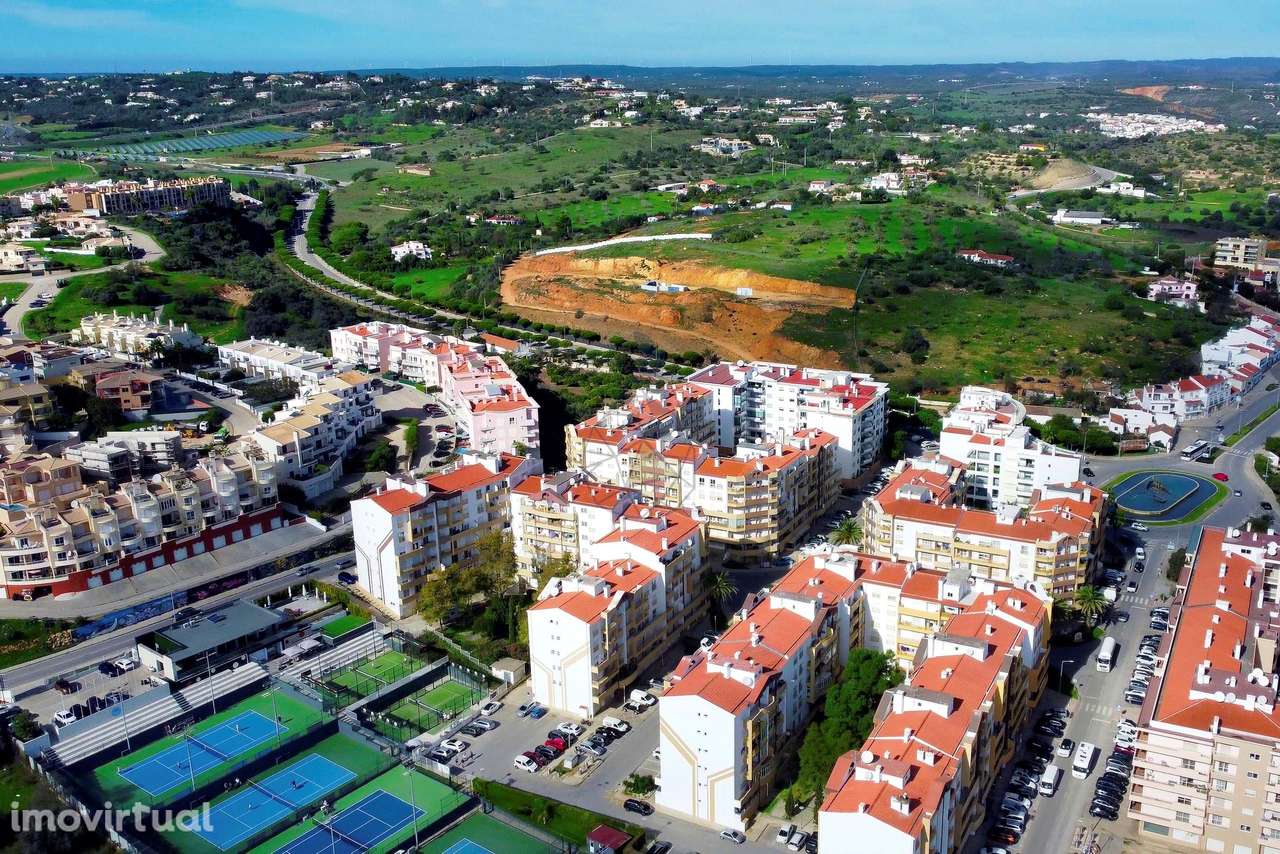 Terreno para construção de prédio multifamiliar em Lagos - Grande imagem: 4/16