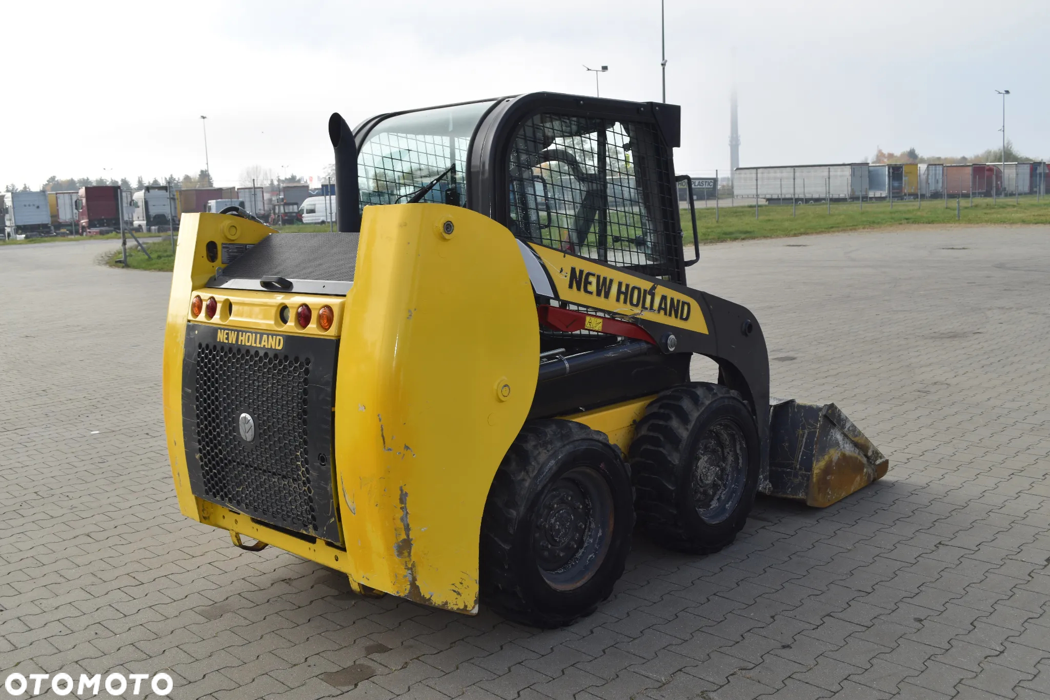 New Holland L 216 - 7