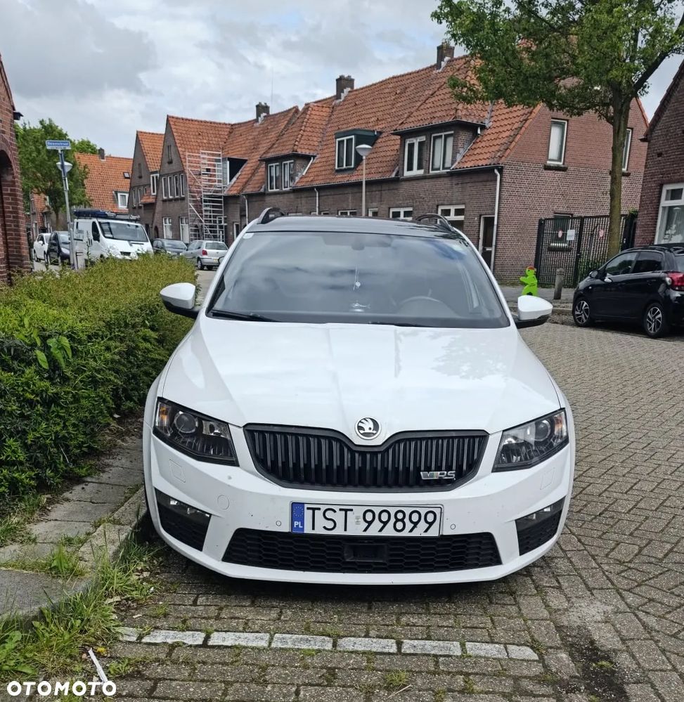 Skoda Octavia 2.0 TDI RS DSG - 1