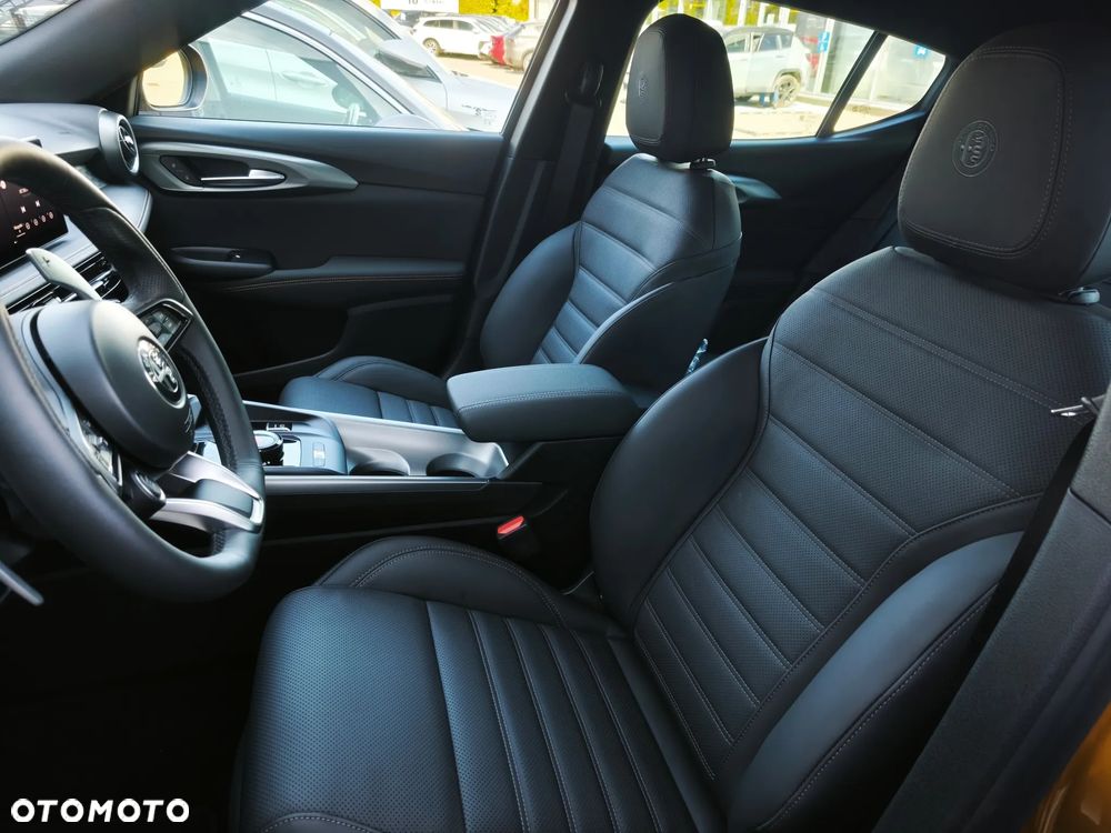 Alfa Romeo Tonale 1.5 T4 GSE mHEV Veloce DCT - 13