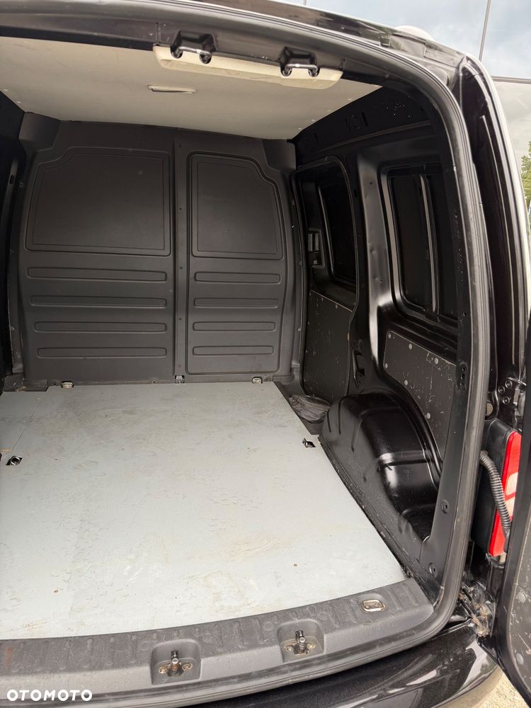 Volkswagen Caddy III - 20