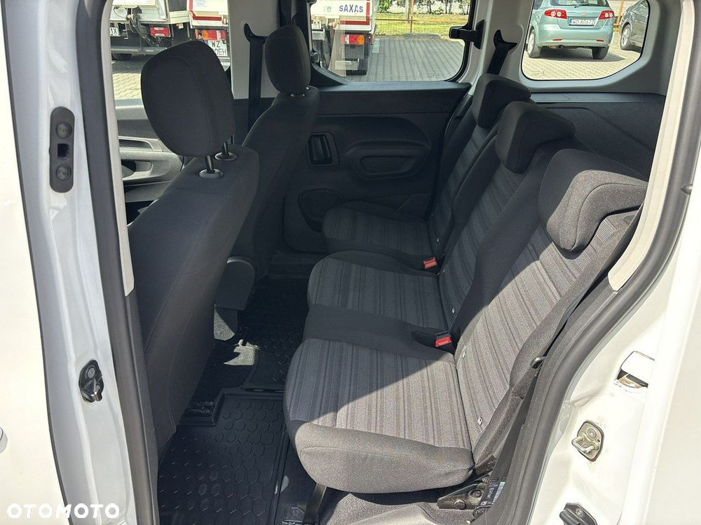 Opel Combo 1.2 Turbo Edition Plus S&S - 11