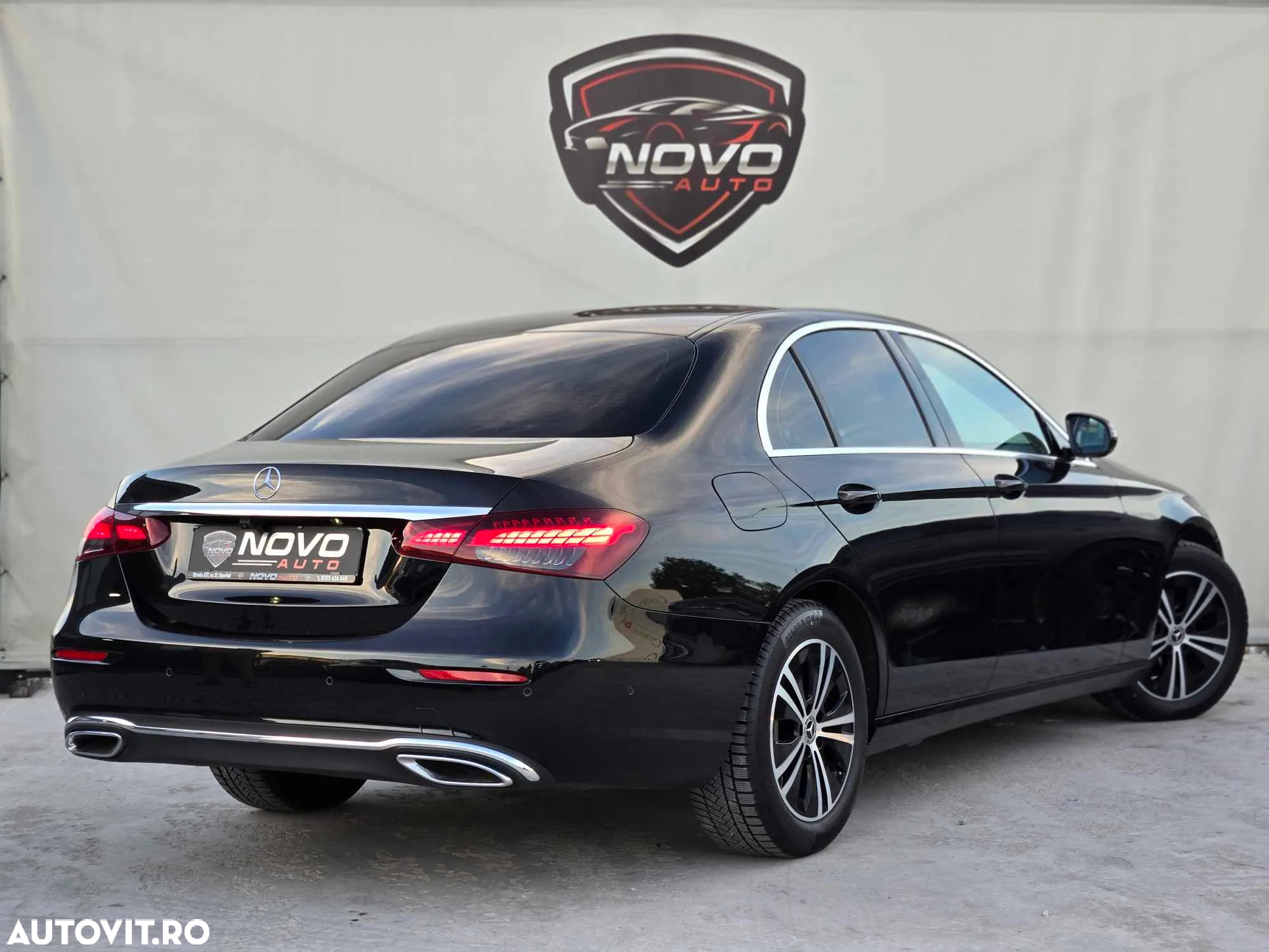 Mercedes-Benz E 220 d T 9G-TRONIC Avantgarde - 4