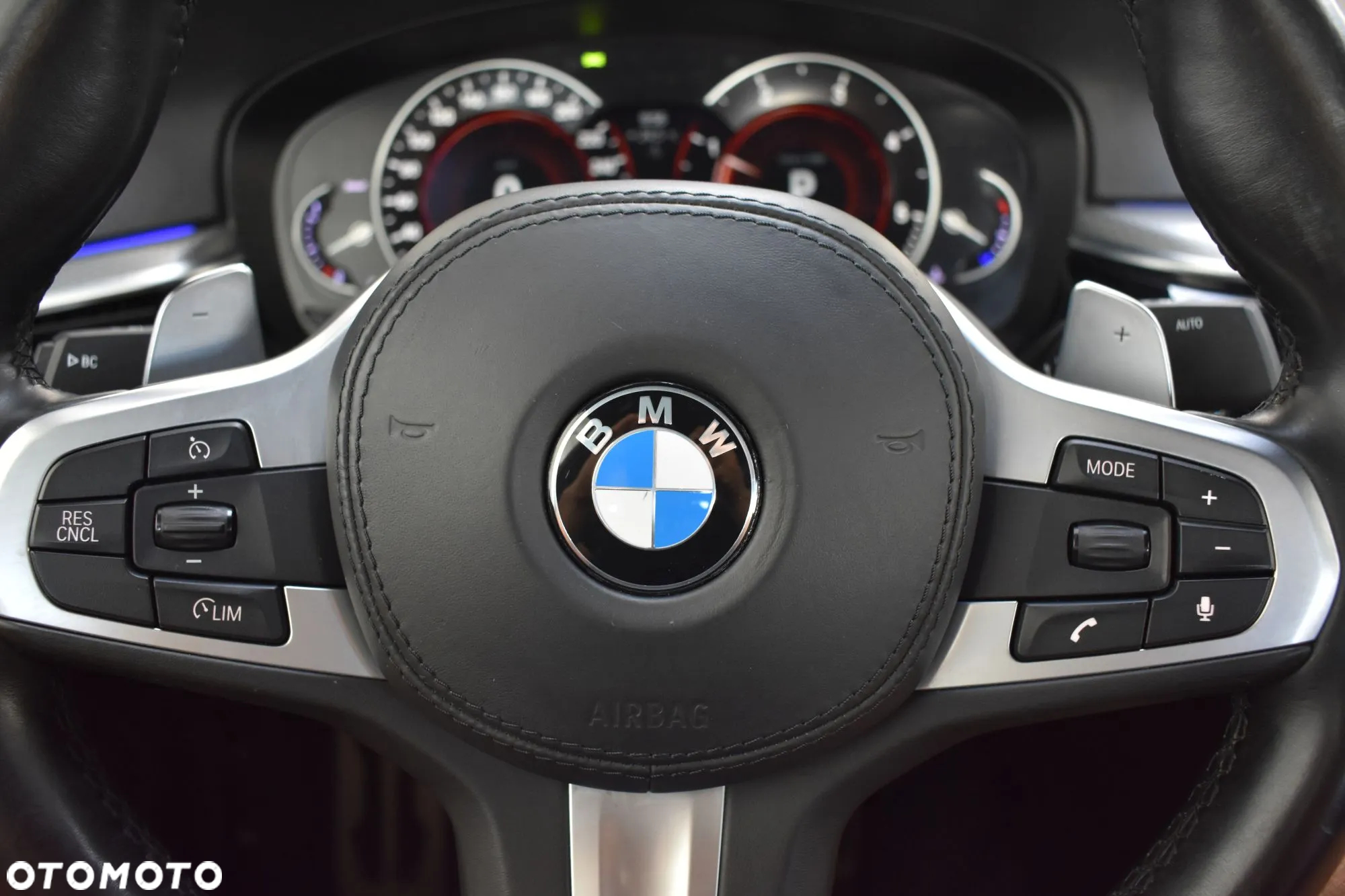 BMW Seria 5 520d M Sport - 26