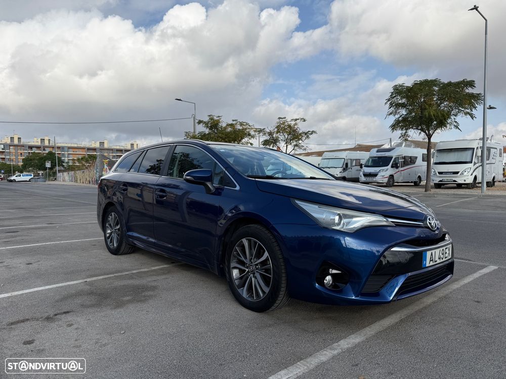 Toyota Avensis Touring Sports 1.6 D-4D Luxury+GPS - 2