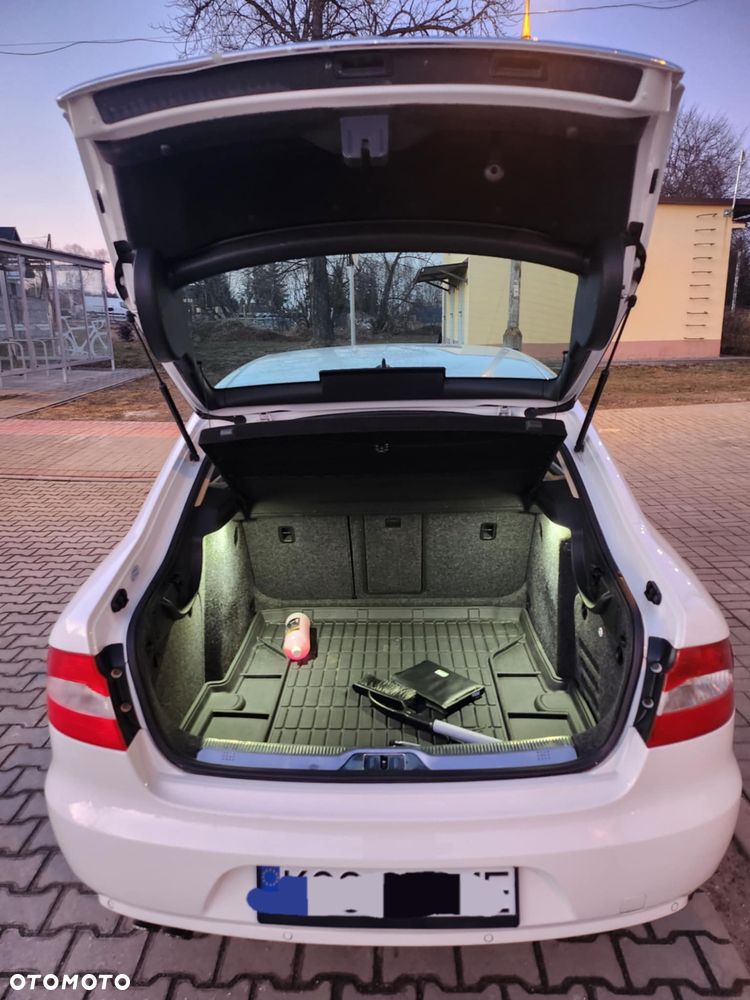 Skoda Superb 2.0 TDI Comfort DSG - 10