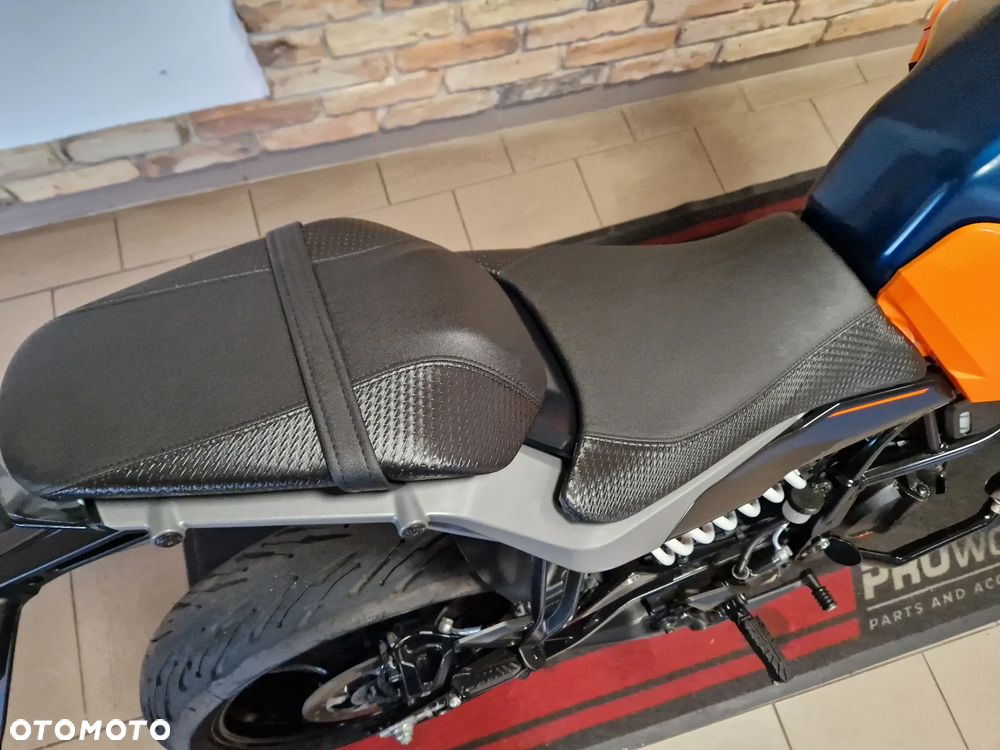 KTM Duke 125 - 32
