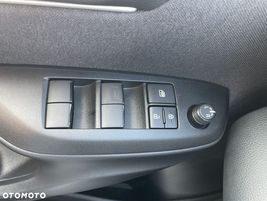 Toyota Yaris - 8