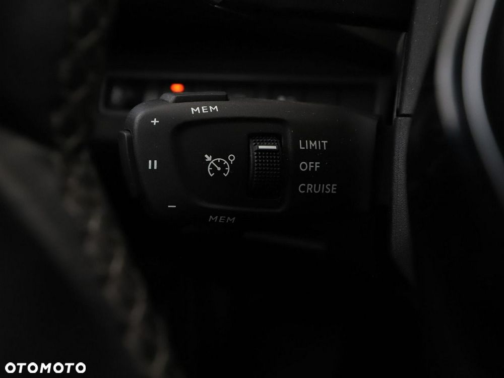 Peugeot 3008 1.6 PureTech Hybrid PHEV Allure Pack S&S EAT8 - 35