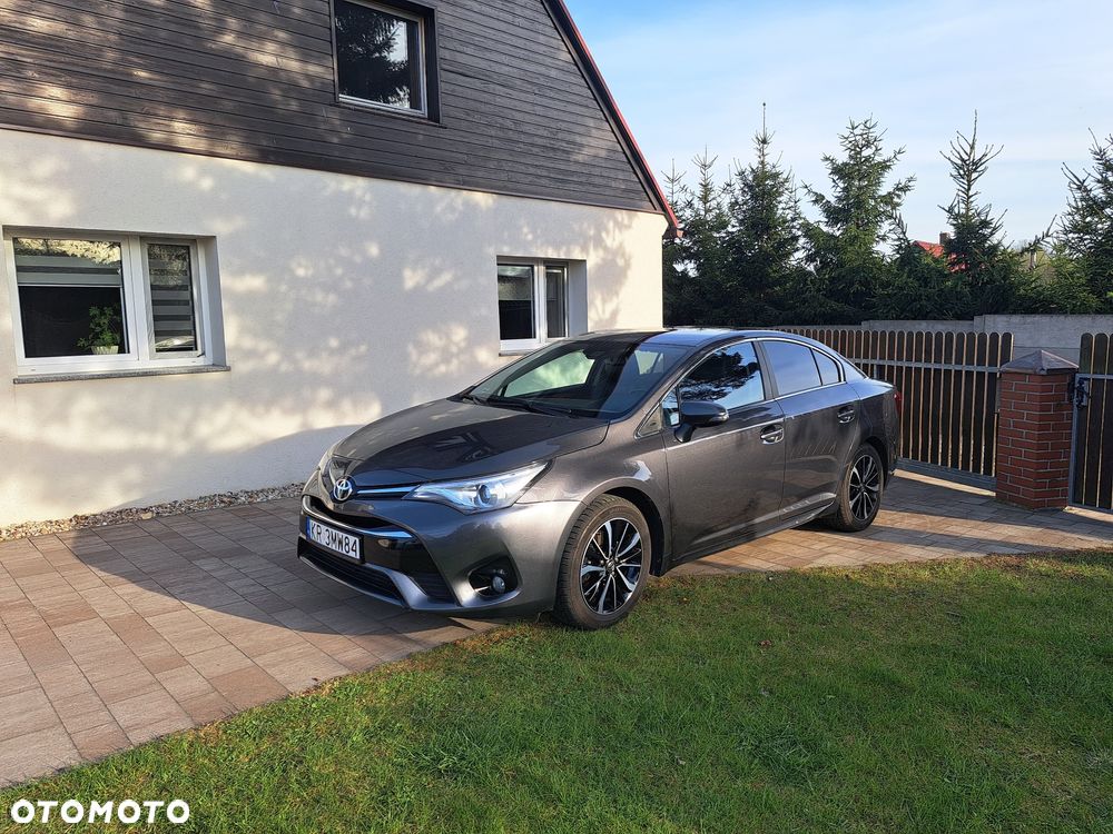 Toyota Avensis 1.8 Premium - 8