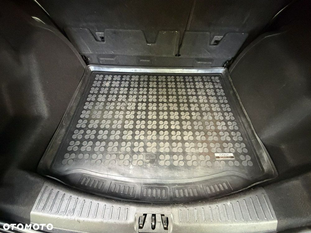 Ford Kuga - 27