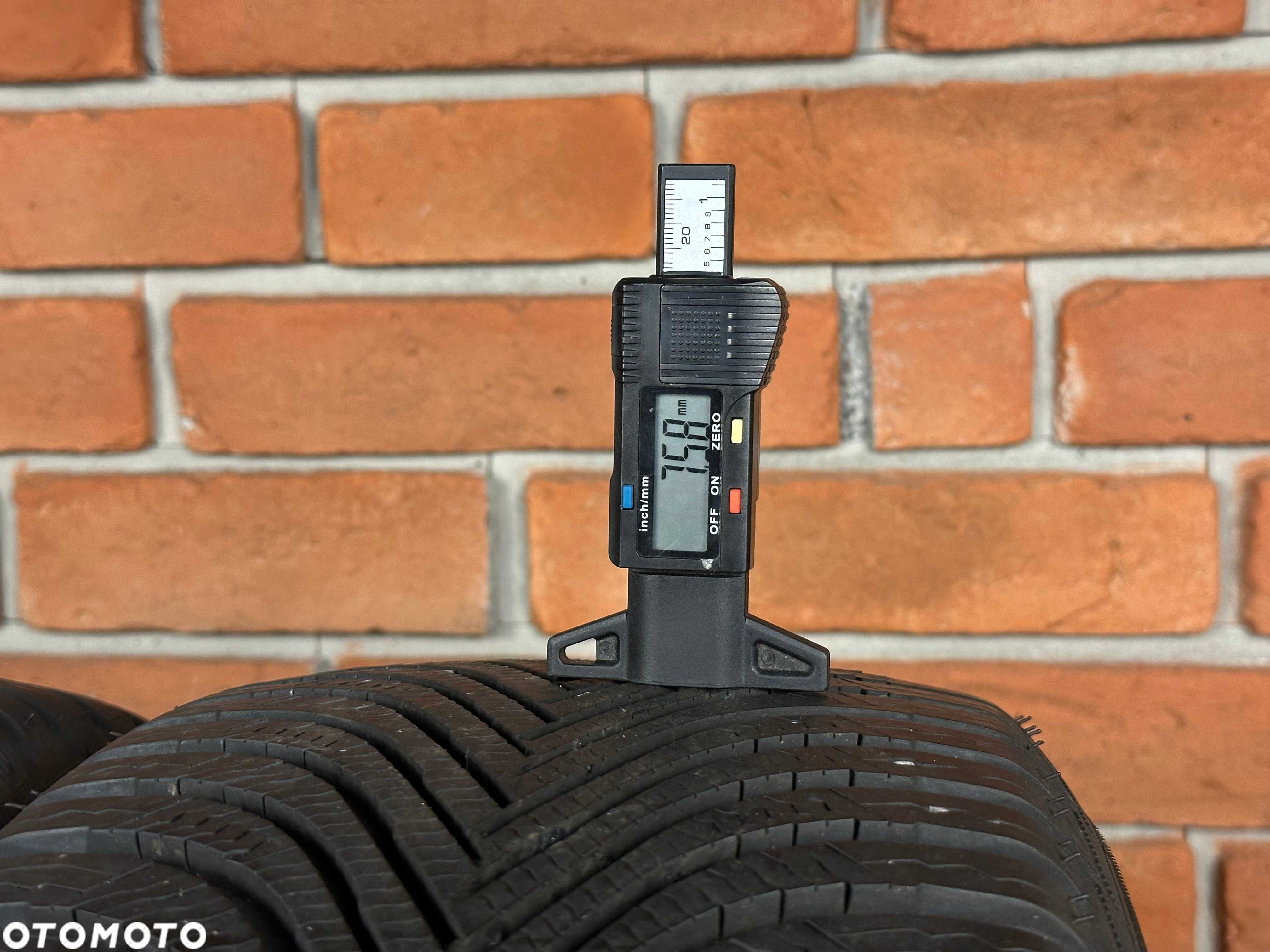 Opony Michelin Alpin 5 215/55R17 98V XL 7.5mm - 4