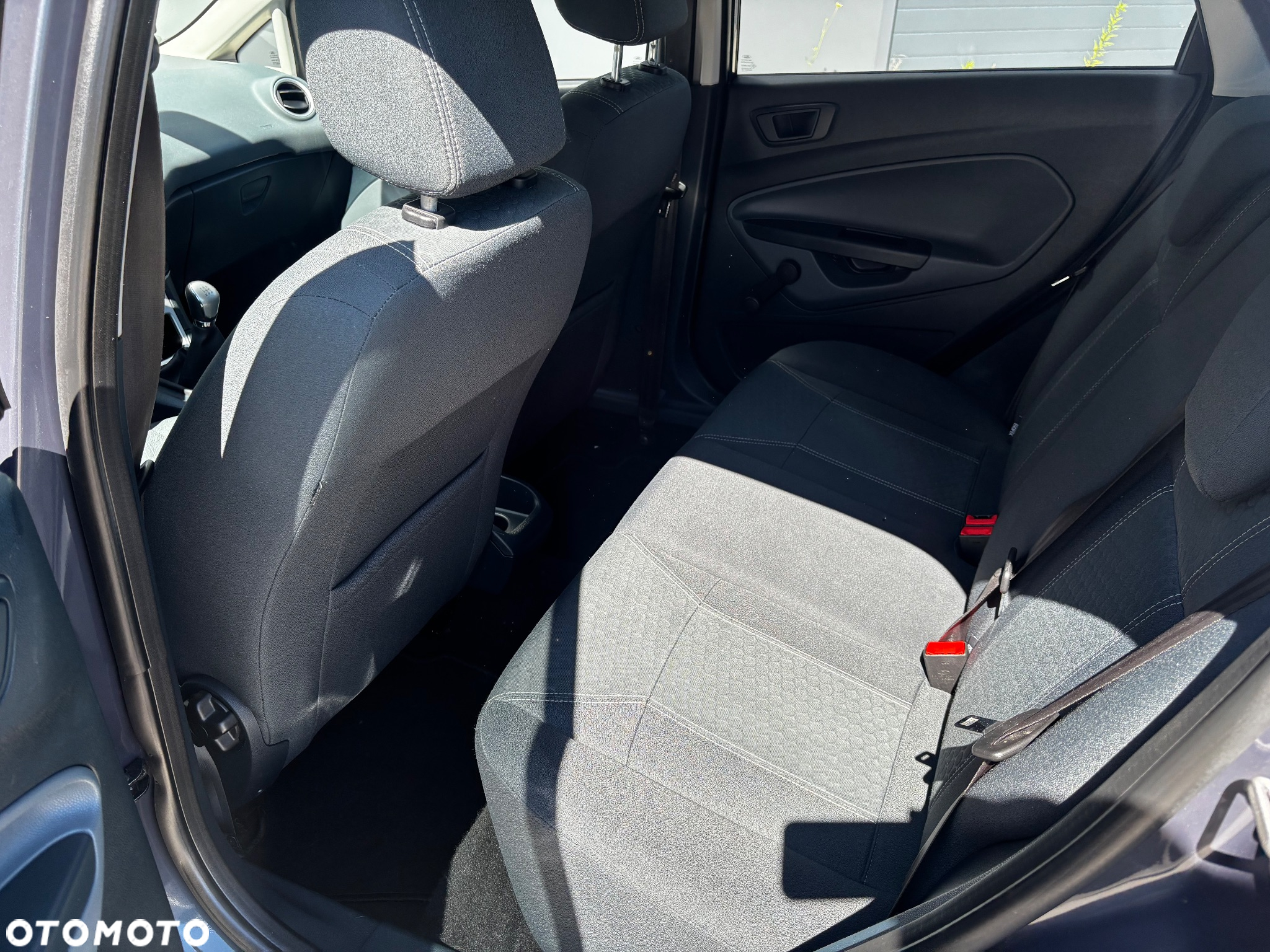 Ford Fiesta 1.6 TDCi Titanium - 19