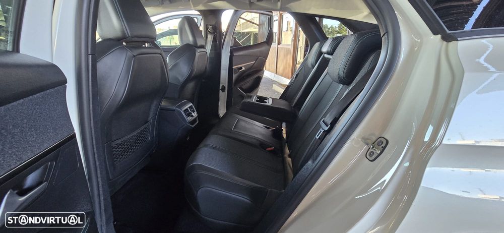Peugeot 3008 1.6 Hybrid Allure Pack e-EAT8 - 16