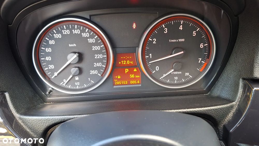 BMW Seria 3 325i Edition Sport - 10