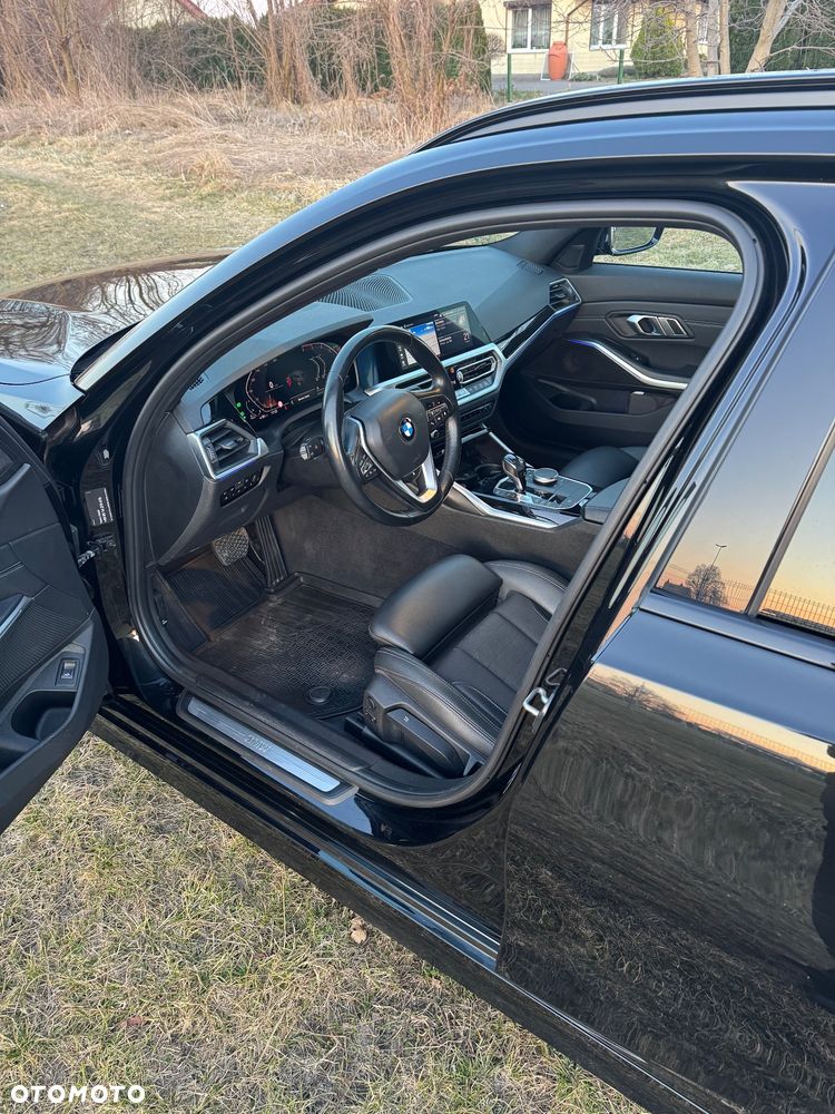 BMW Seria 3 320d Sport Line - 14
