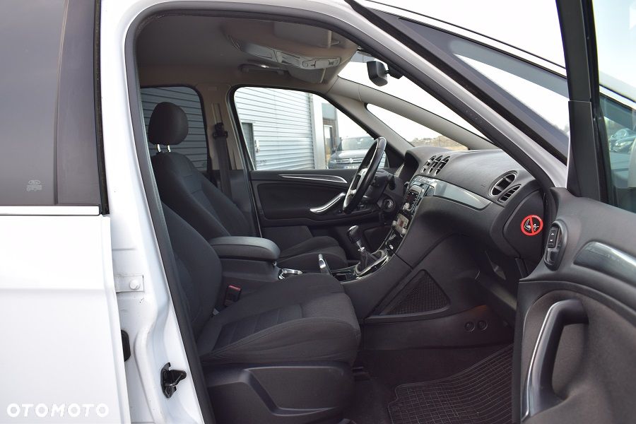 Ford S-Max 2.0 TDCi DPF Ambiente - 11