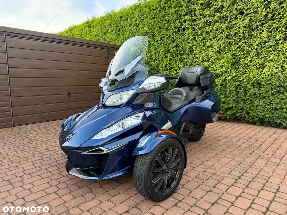 Can-Am Spyder - 2