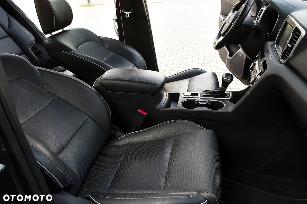 Kia Sportage 2,0 CRDI AWD Platinum - 23