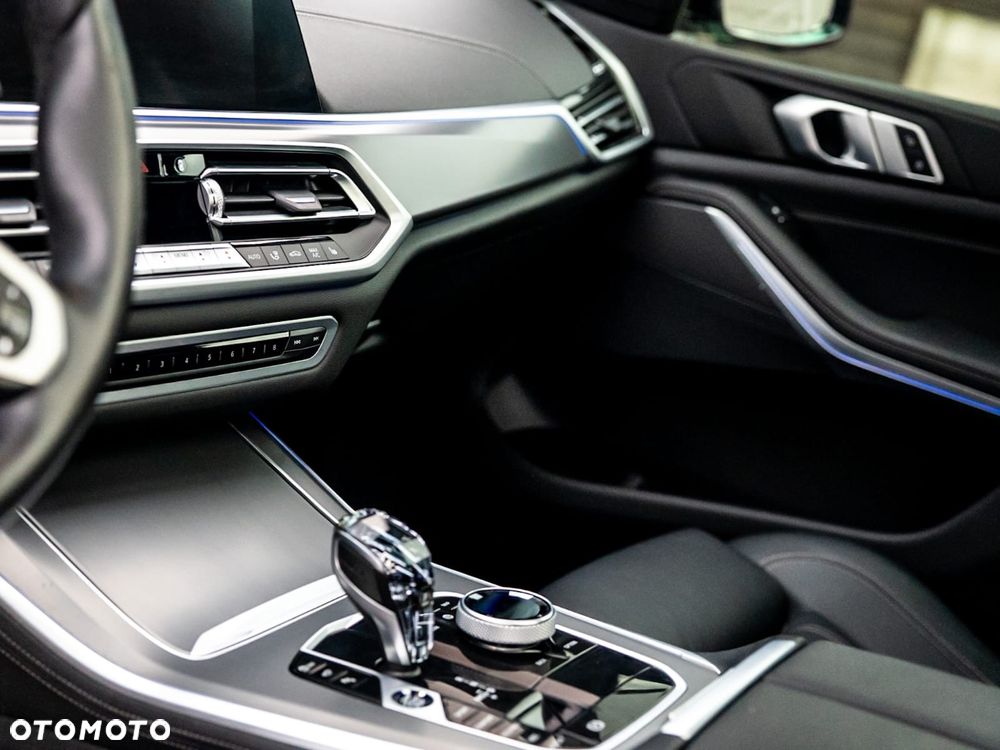 BMW X5 xDrive40i - 8