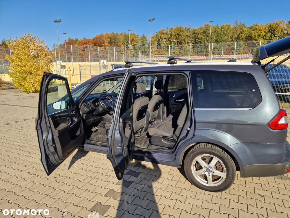 Ford Galaxy - 32