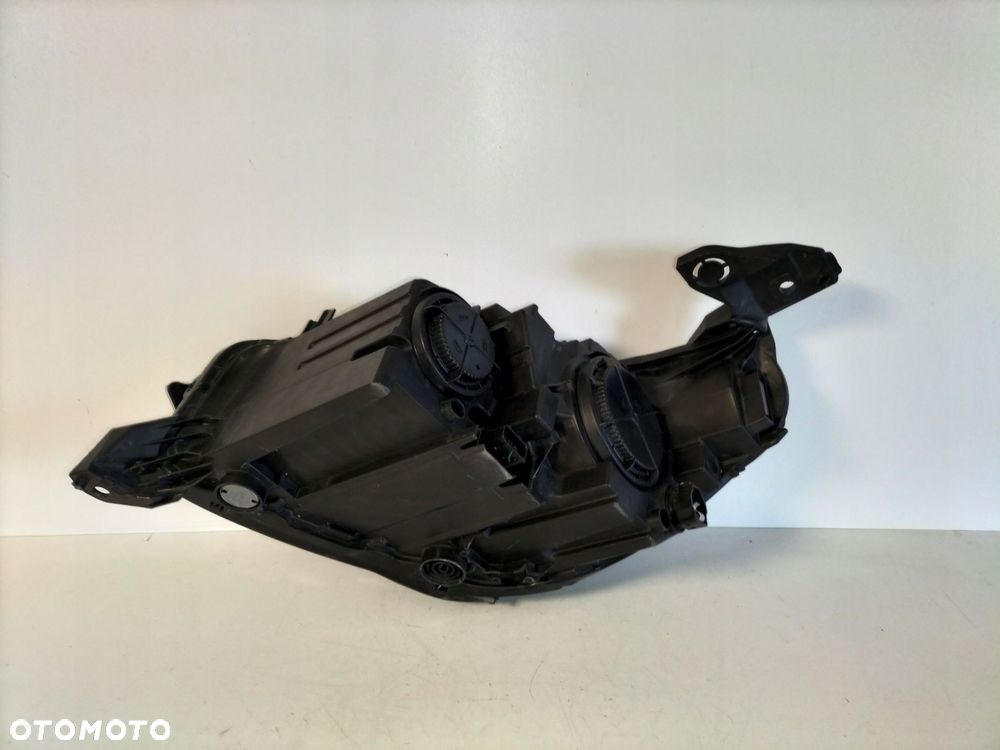 lampa przednia reflektor prawa opel corsa f 19-23 - 7
