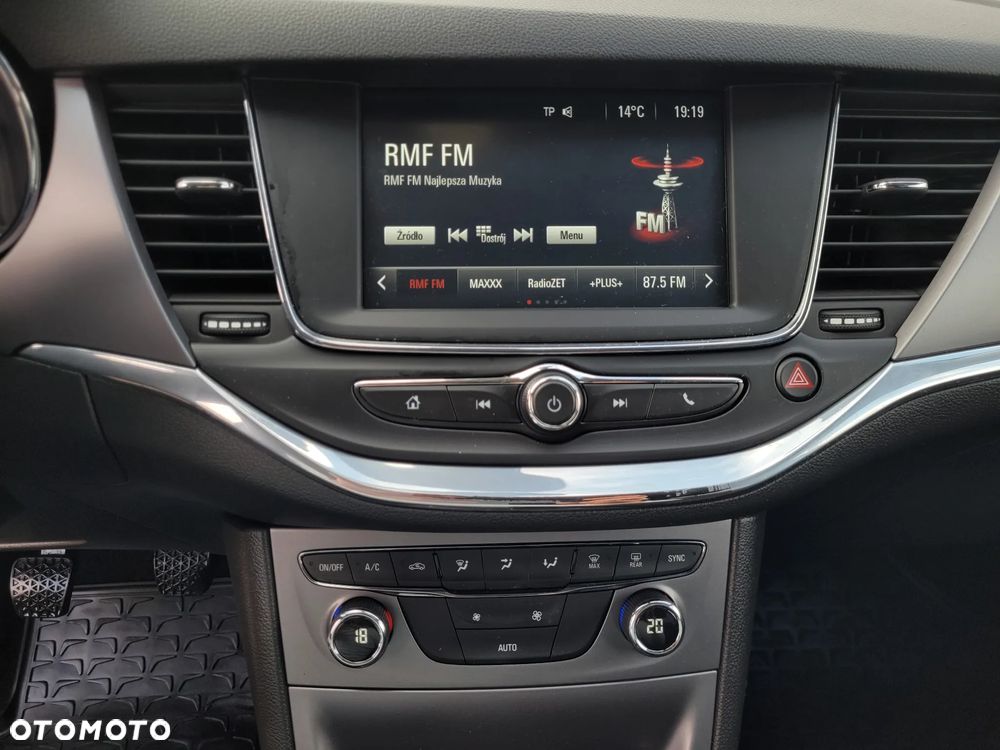 Opel Astra 1.4 T Enjoy - 10