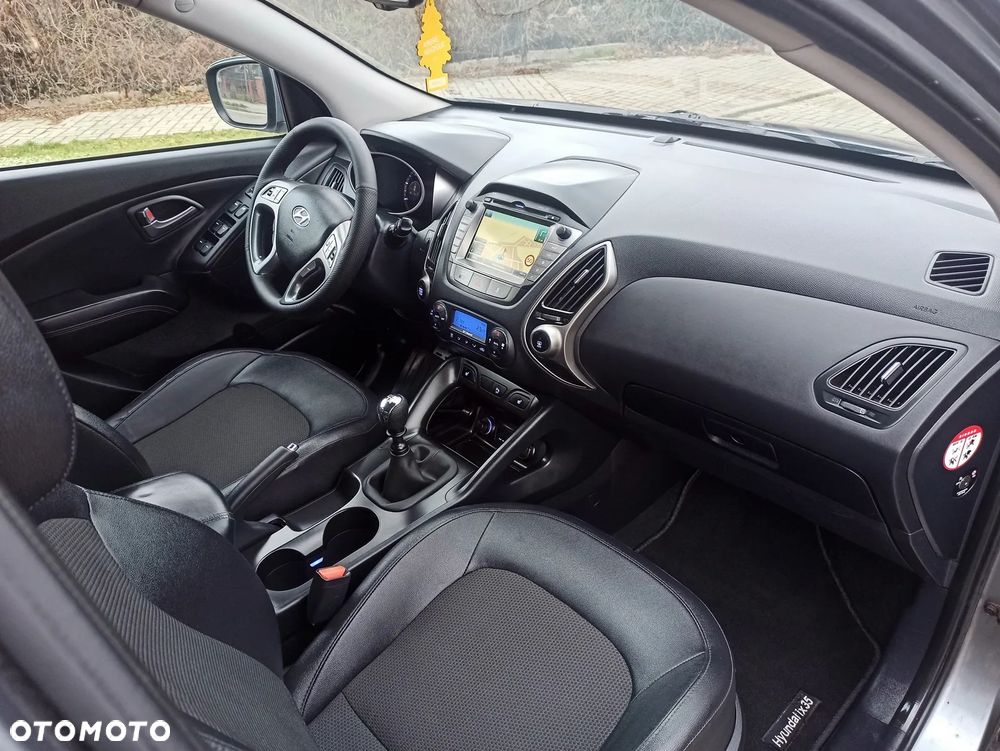 Hyundai ix35 1.7 CRDi 2WD Fifa World Cup Edition - 12