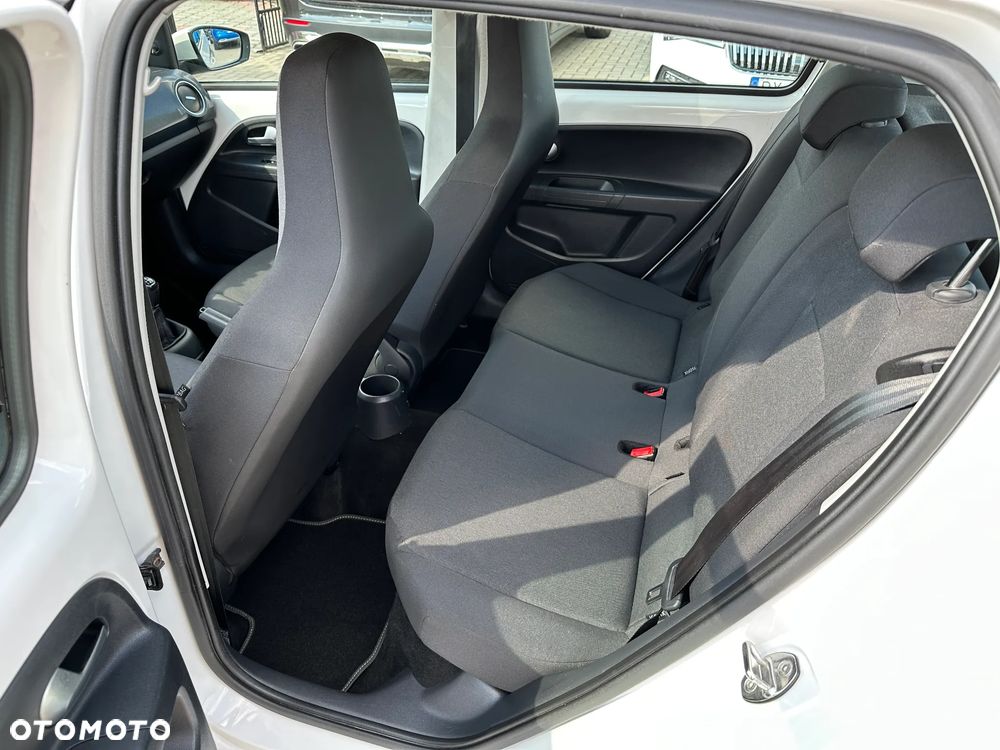 Volkswagen up! - 19