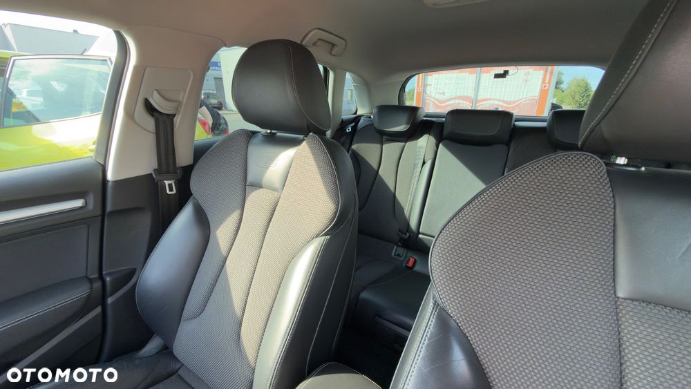 Audi A3 Sportback 1.6 TDI ultra Attraction - 12