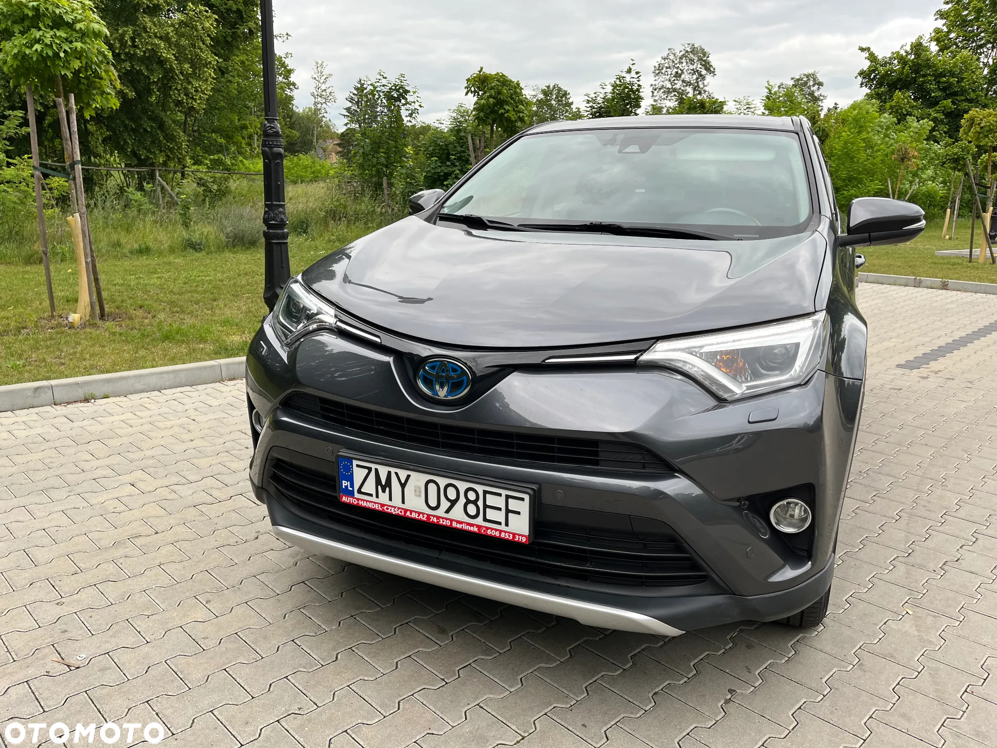 Toyota RAV4 - 4