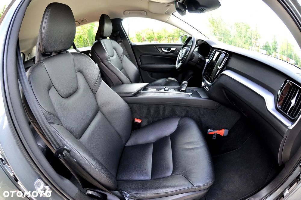 Volvo V60 B3 B Geartronic Momentum Pro - 20