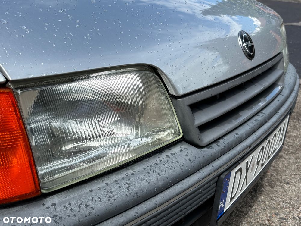Opel Kadett 1.4 GL - 10