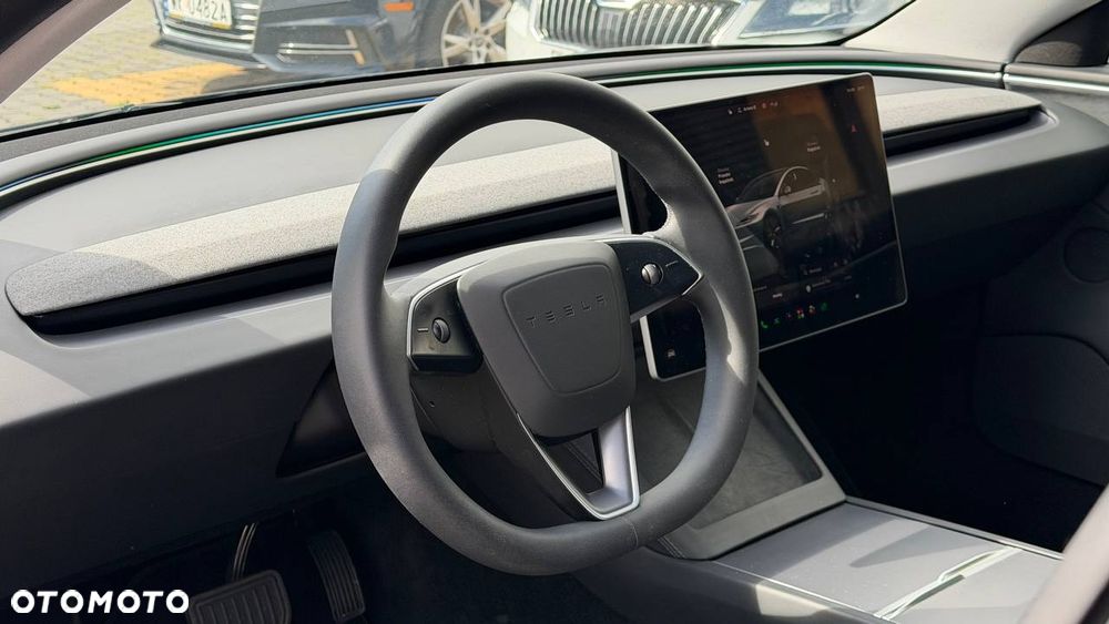 Tesla Model 3 - 14