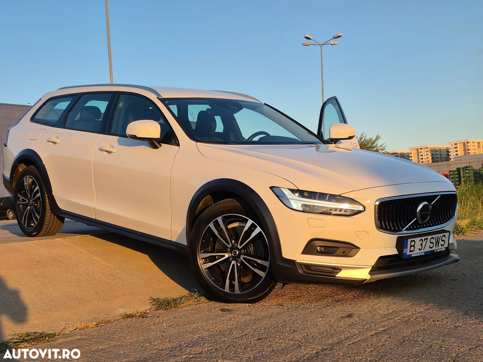 Volvo V90 Cross Country B5 D AWD Geartronic Pro - 2