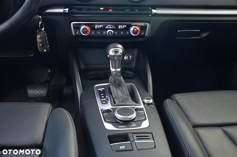 Audi A3 Sportback 1.8 TFSI S tronic S line Sportpaket - 38