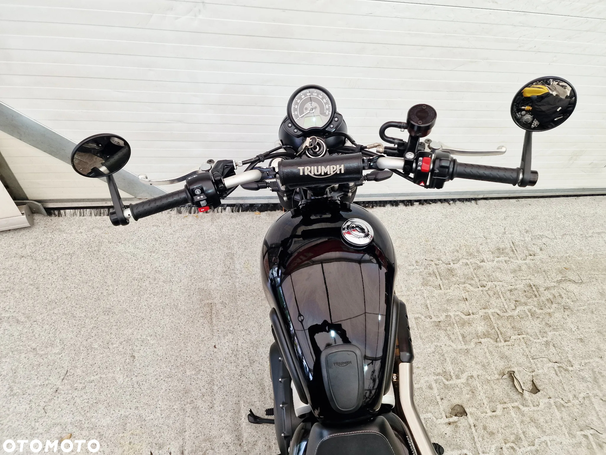 Triumph Scrambler - 36