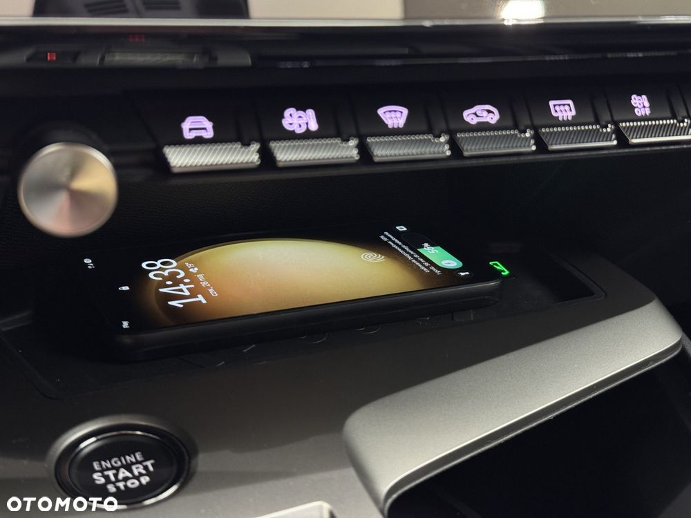 Peugeot 308 1.6 Hybrid PHEV Allure Pack EAT8 - 23