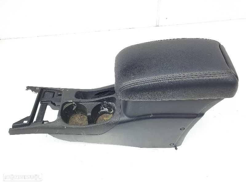 APOIO DE BRAÇOS MITSUBISHI ASX GA0W - 1