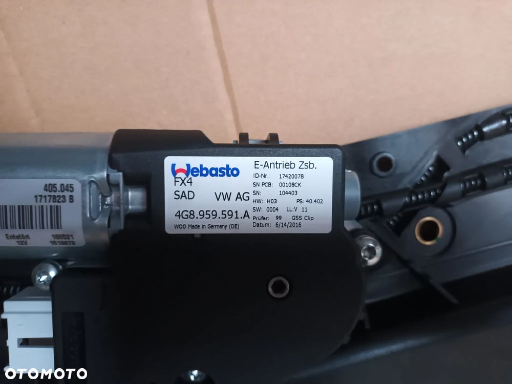 Audi A6 Sedan C7 4G lift szyberdach 4G5877041G bezowa czarna blenda 28km - 6