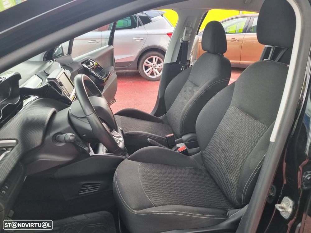 Peugeot 208 1.2 PureTech Style - 16