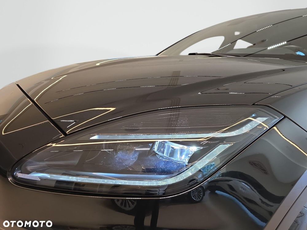 Jaguar E-Pace - 31