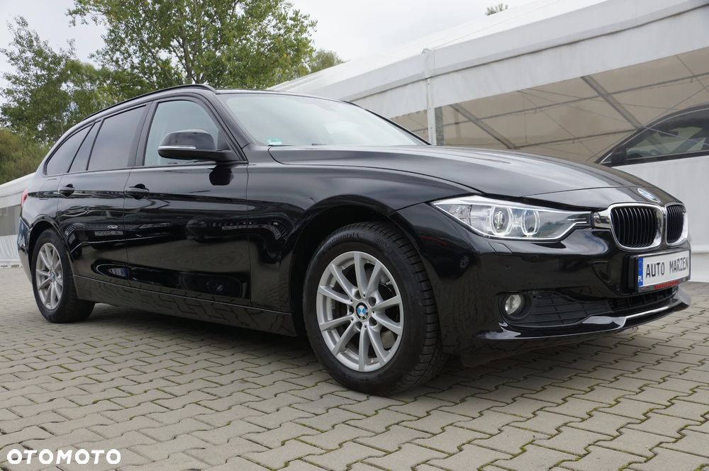 BMW Seria 3 320d Touring xDrive - 10