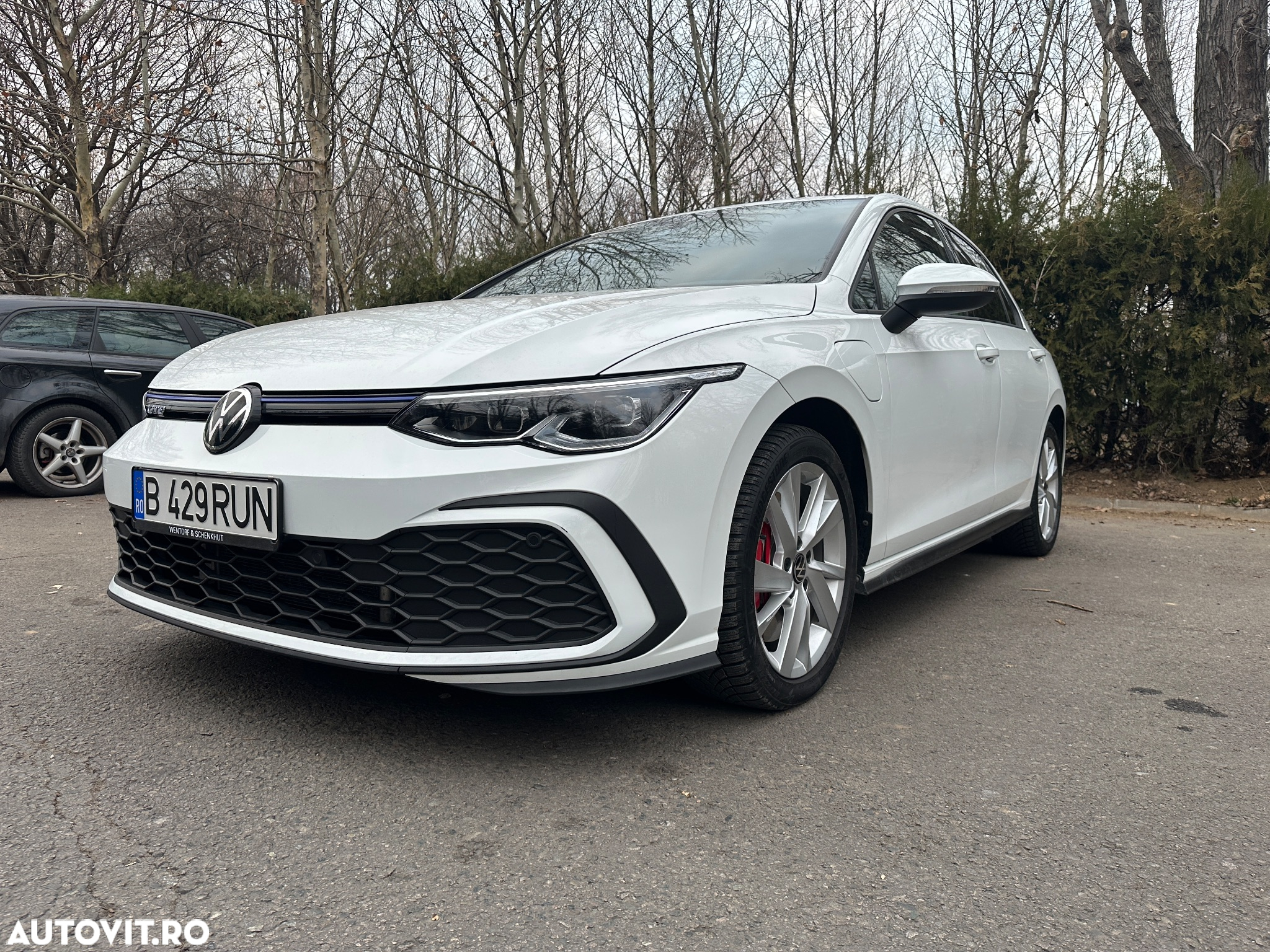Volkswagen Golf - 2